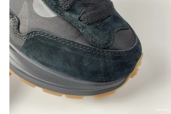 Sacai Gum Nike Black Vaporwaffle DD1875-001 0927